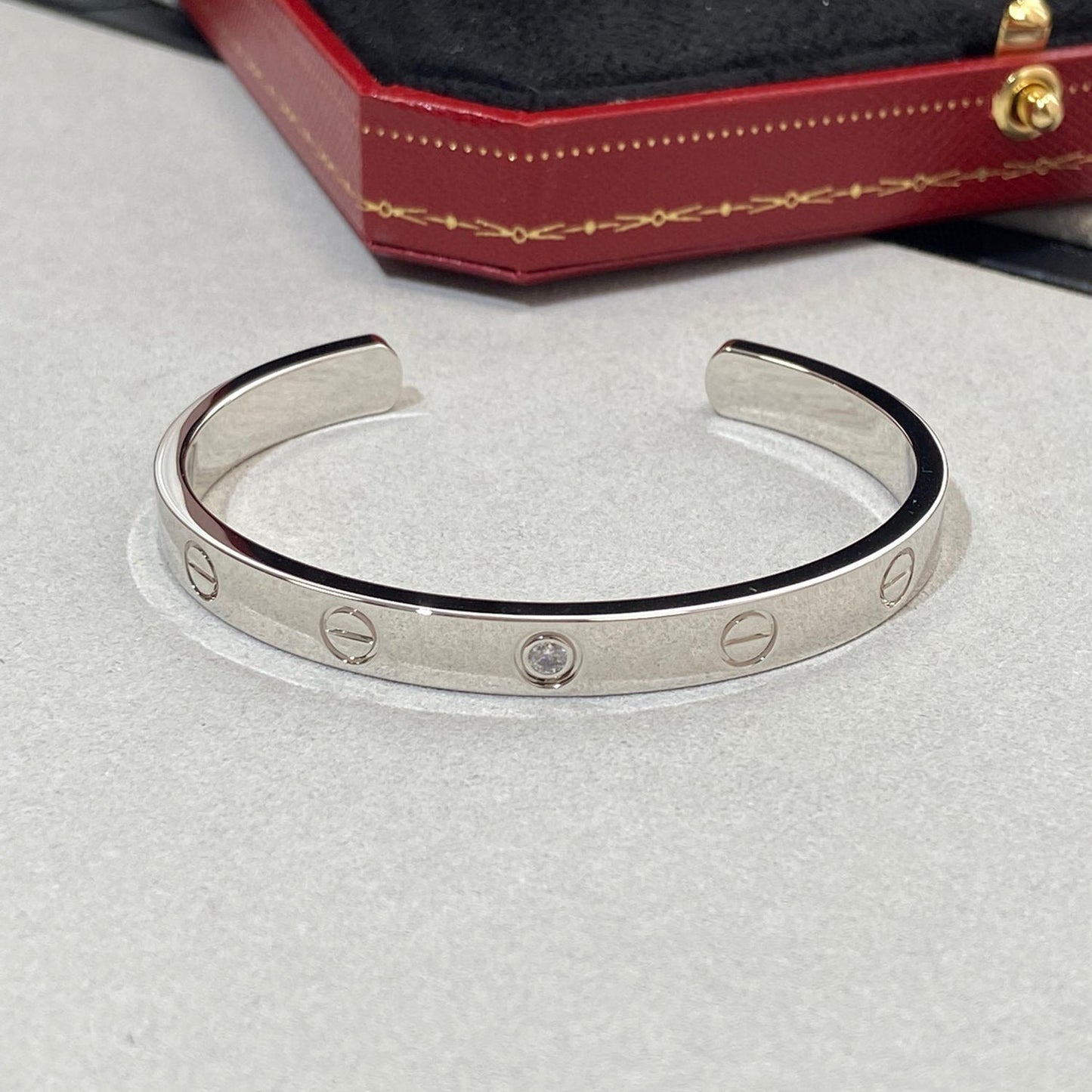 ¡®Lume Jewelry¡¯LOVE BRACELET 6.1MM 1 DIAMOND OPEN CUFF