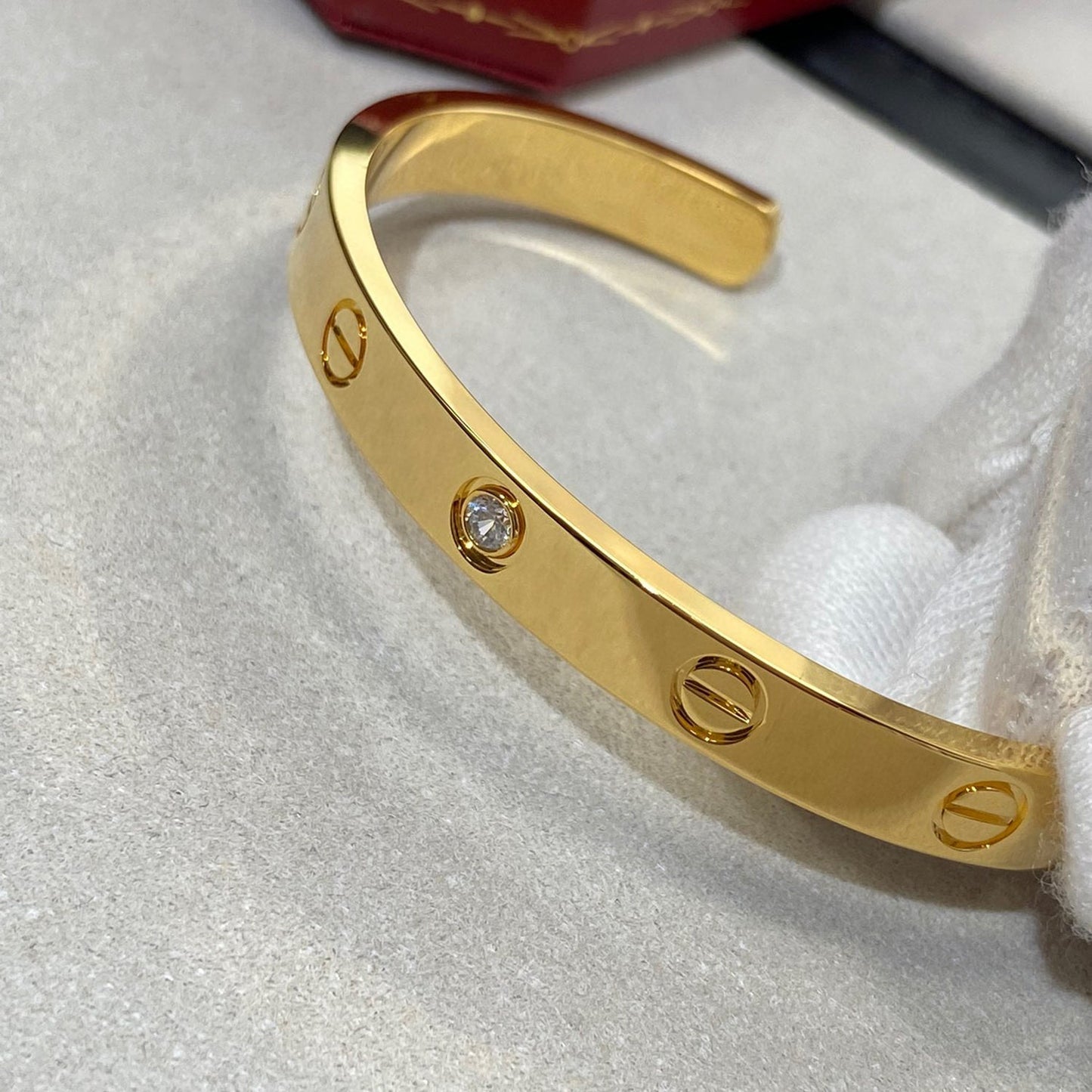 ¡®Lume Jewelry¡¯LOVE BRACELET 6.1MM 1 DIAMOND OPEN CUFF