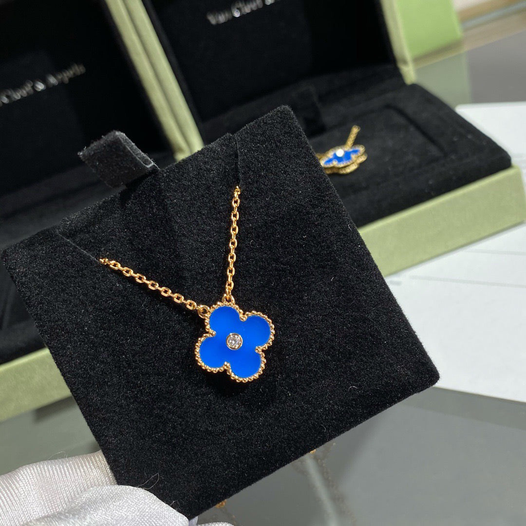 ¡®Lume Jewelry¡¯CLOVER 15MM DIAMOND AND BLUE AGATE NECKLACE