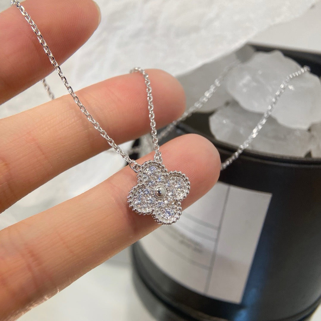 ¡®Lume Jewelry¡¯CLOVER 15MM DIAMOND SINGLE FLOWER NECKLACE