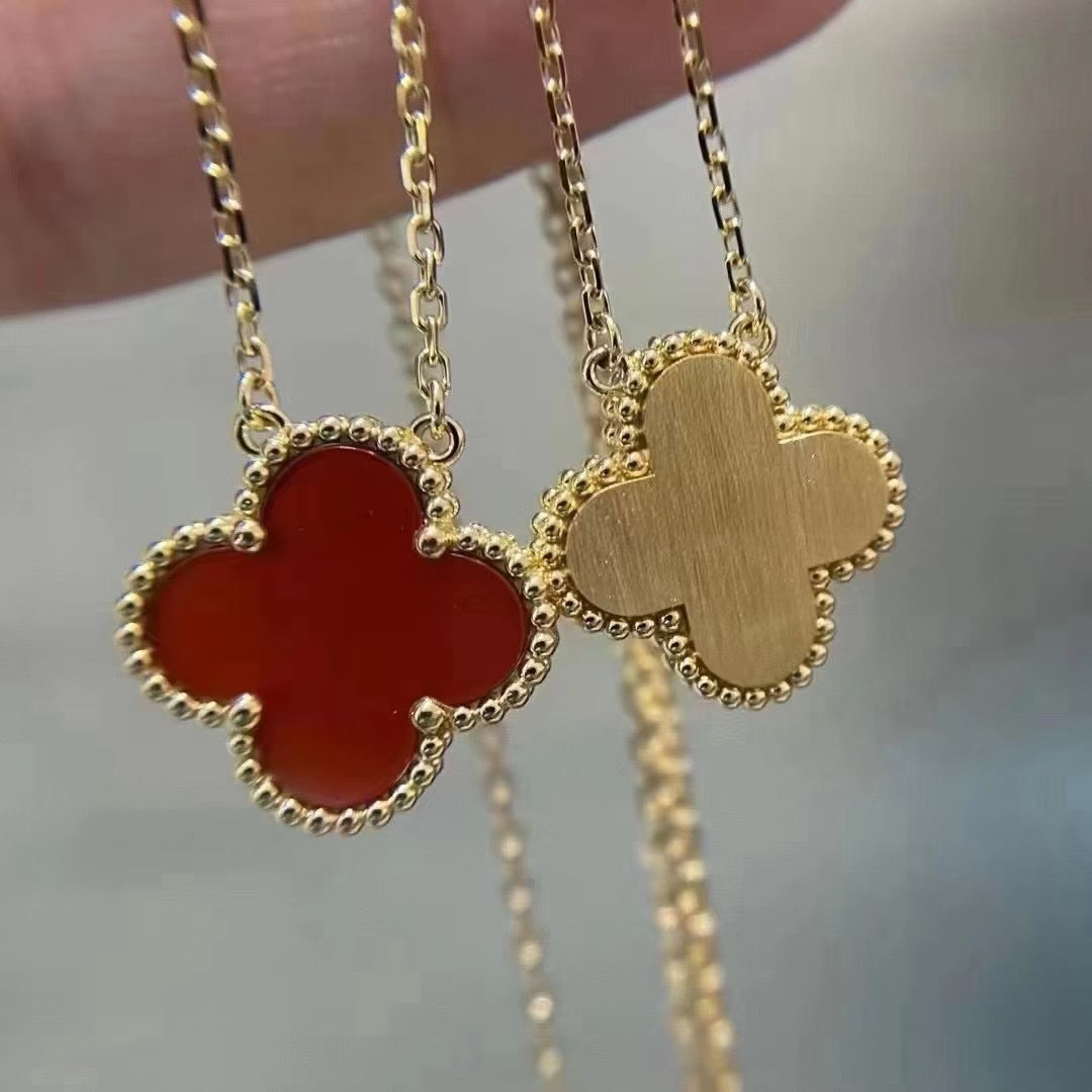 ¡®Lume Jewelry¡¯CLOVER 15MM CARNELIAN SINGLE FLOWER NECKLACE