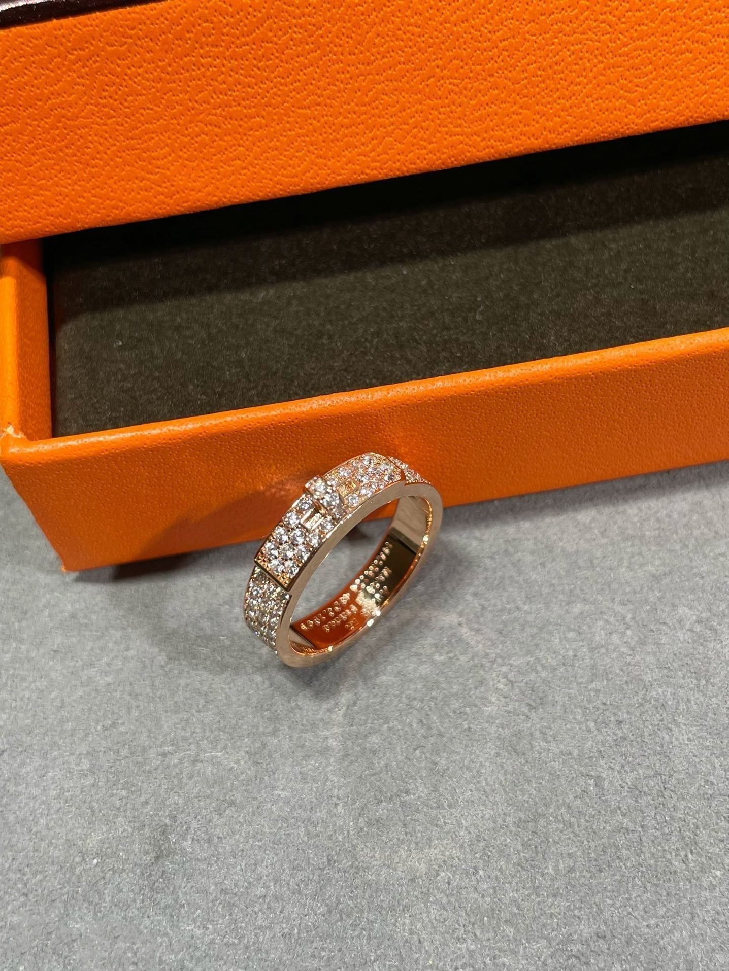 ¡®Lume Jewelry¡¯KELLY PINK GOLD DIAMOND RING