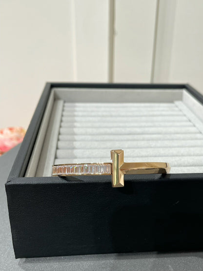 [Lume Jewelry]WIDE HINGED BANGLE PINK GOLD WITH BAGUETTE DIAMONDS