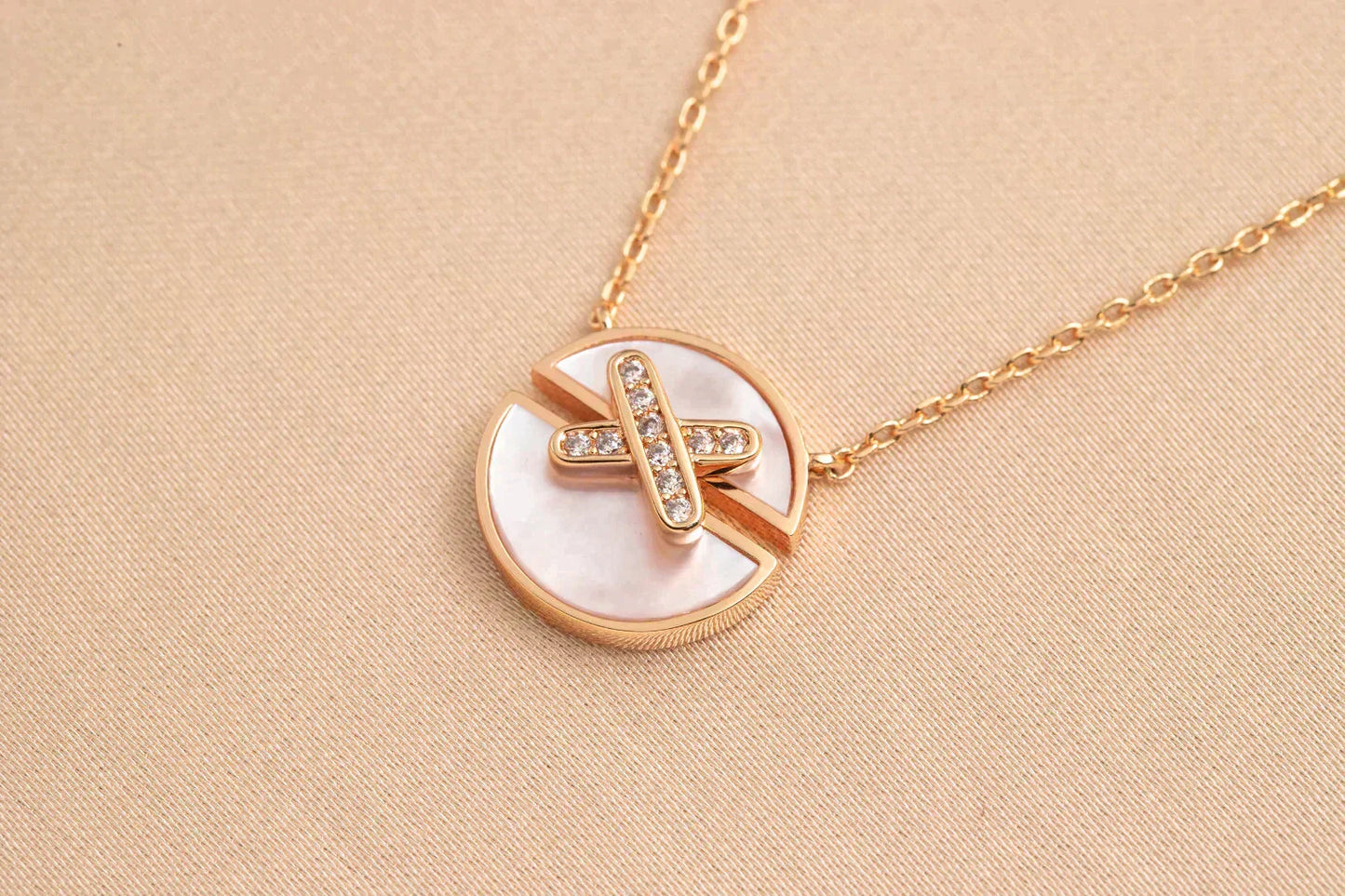 ¡®Lume Jewelry¡¯JEUX DE ROSE GOLD DIAMOND NECKLACE