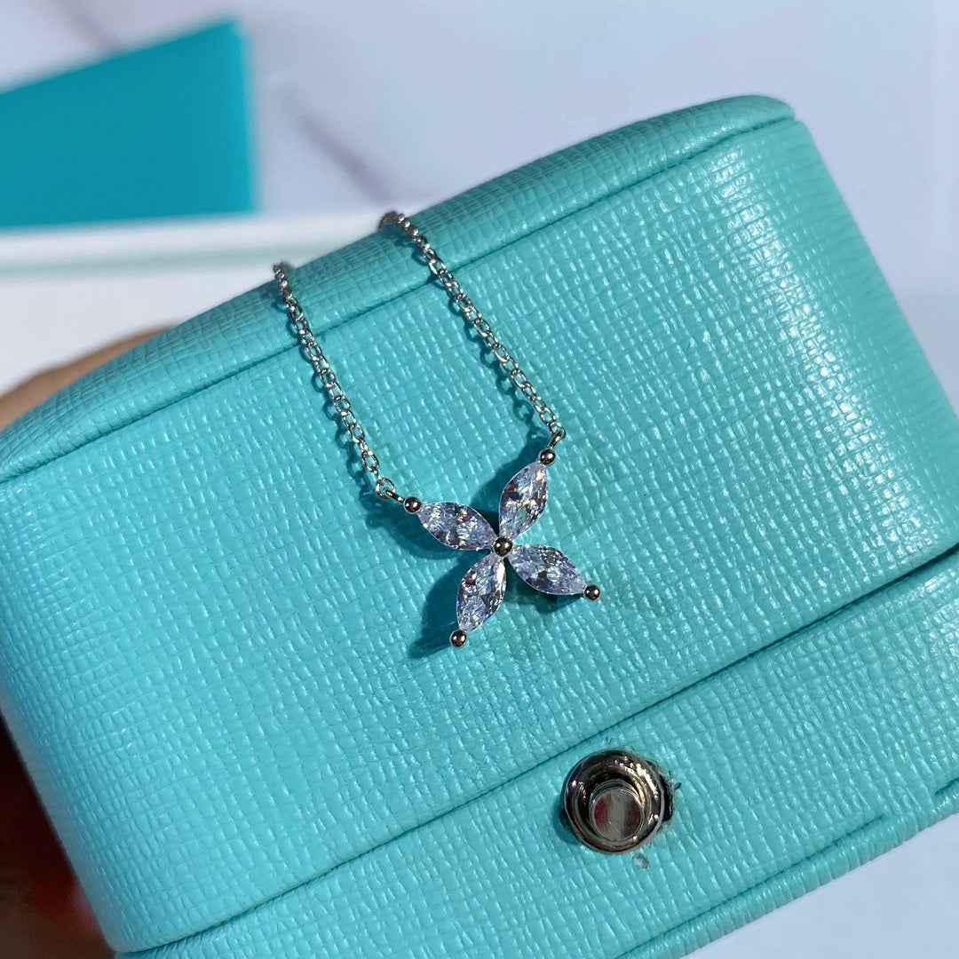 [Lume Jewelry]PLATINUM AND DIAMOND VICTORIA PENDANT NECKLACE