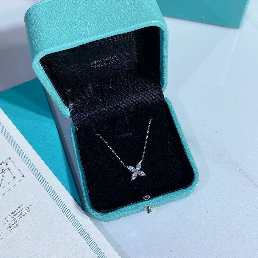 [Lume Jewelry]PLATINUM AND DIAMOND VICTORIA PENDANT NECKLACE
