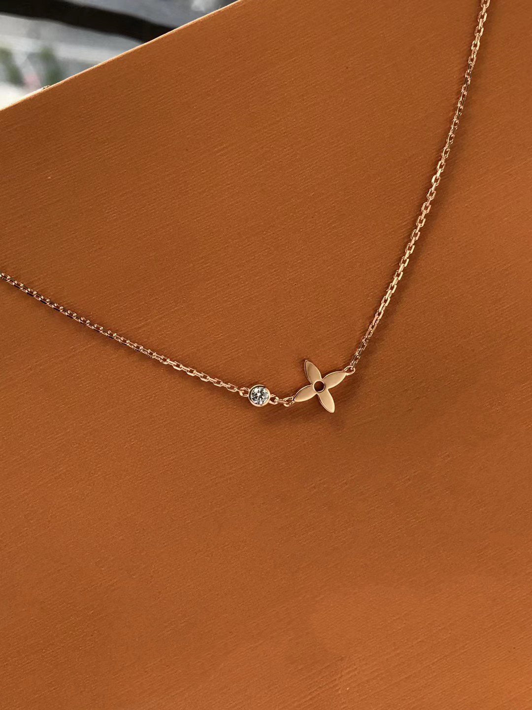 ¡®Lume Jewelry¡¯BLOSSOM PENDANT PINK GOLD AND DIAMOND