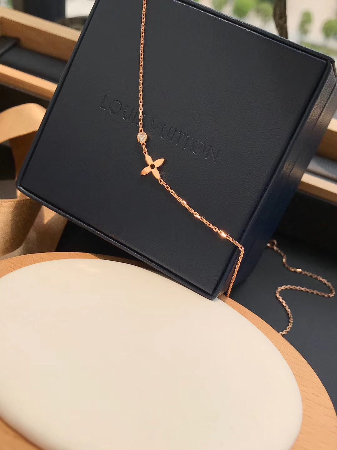 ¡®Lume Jewelry¡¯BLOSSOM PENDANT PINK GOLD AND DIAMOND