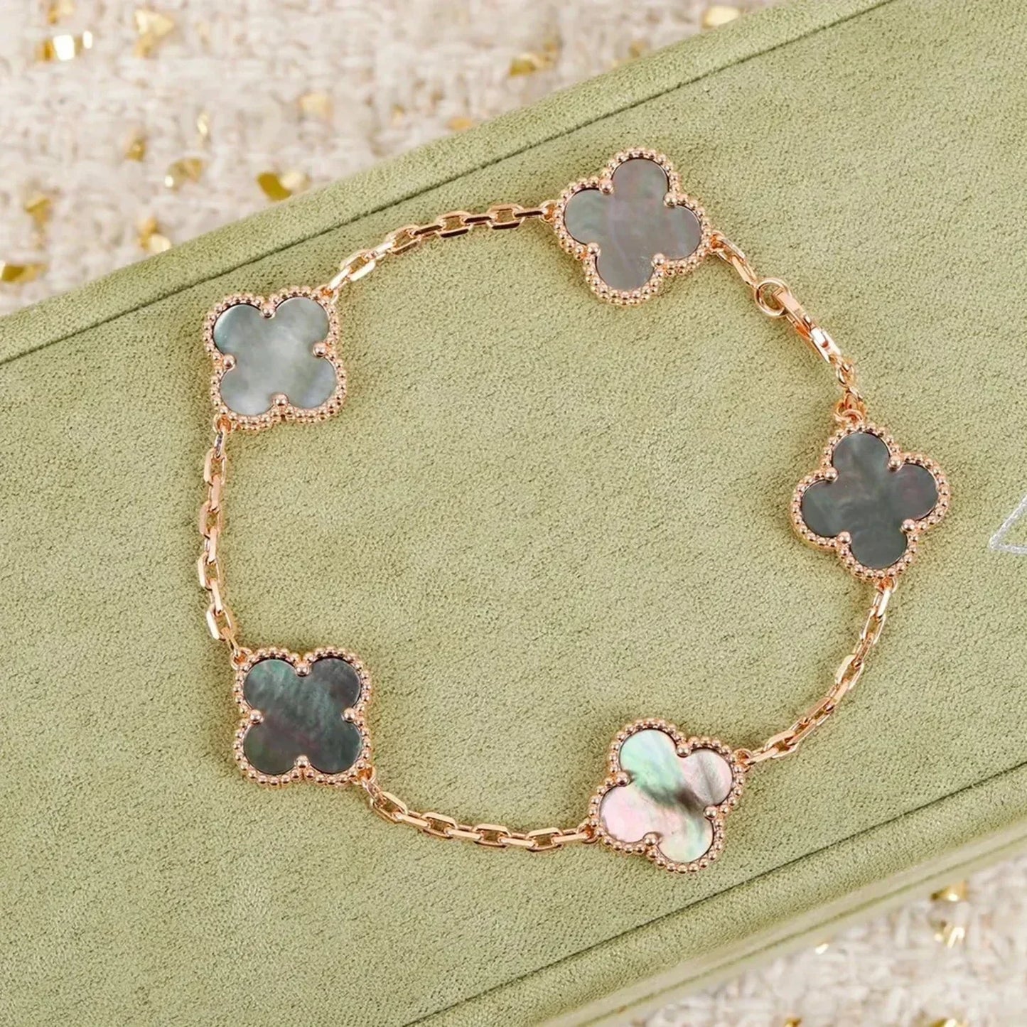 [Lume Jewelry]New CLOVER 5 MOTIF GRAY MOP BRACELET COLLECTION