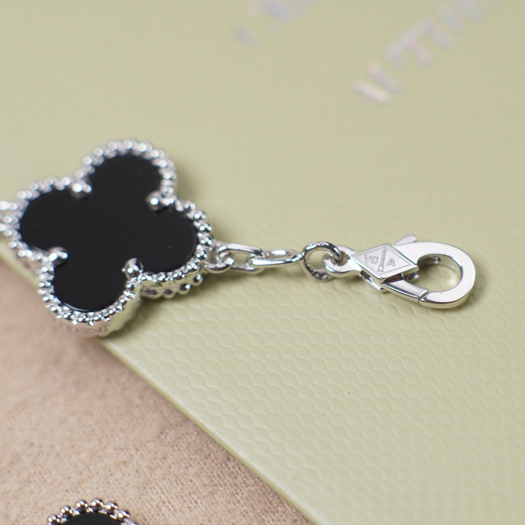 [Lume Jewelry]New CLOVER 5 MOTIF ONYXS BRACELET COLLECTION