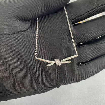 [Lume Jewelry]T House Diamond-Studded Knot Necklace