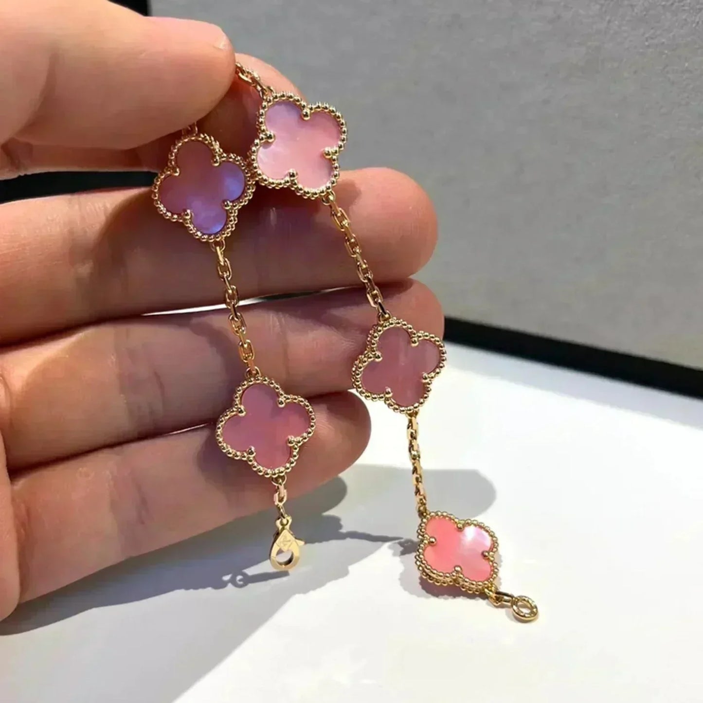 [Lume Jewelry]New  CLOVER 5 MOTIFS  PINK MOP BRACELET COLLECTION