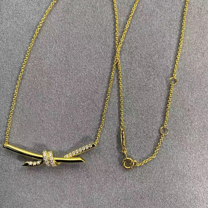 [Lume Jewelry]T House Diamond-Studded Knot Necklace