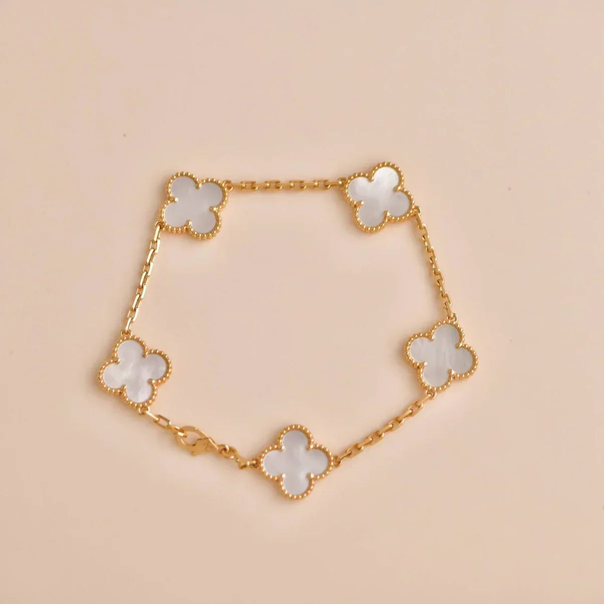[Lume Jewelry]New CLOVER WHITE PEARL MOP 5 MOTIF BRACELET COLLECTION