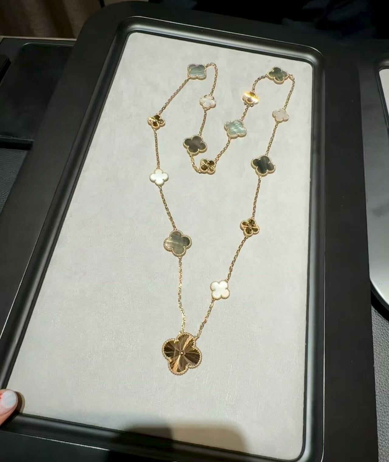 [Lume Jewelry]DETACHABLE CLOVER 15(11+4) FLOWER ROSE GOLD NECKLACE SET