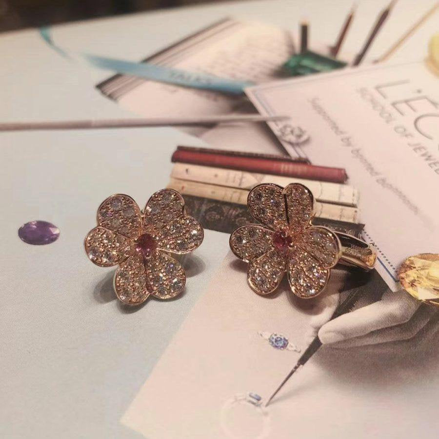 ¡®Lume Jewelry¡¯FRIVOLE PINK GOLD FLOWER DIAMOND EARRINGS