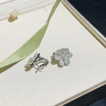¡®Lume Jewelry¡¯FRIVOLE SILVER FLOWER DIAMOND EARRINGS