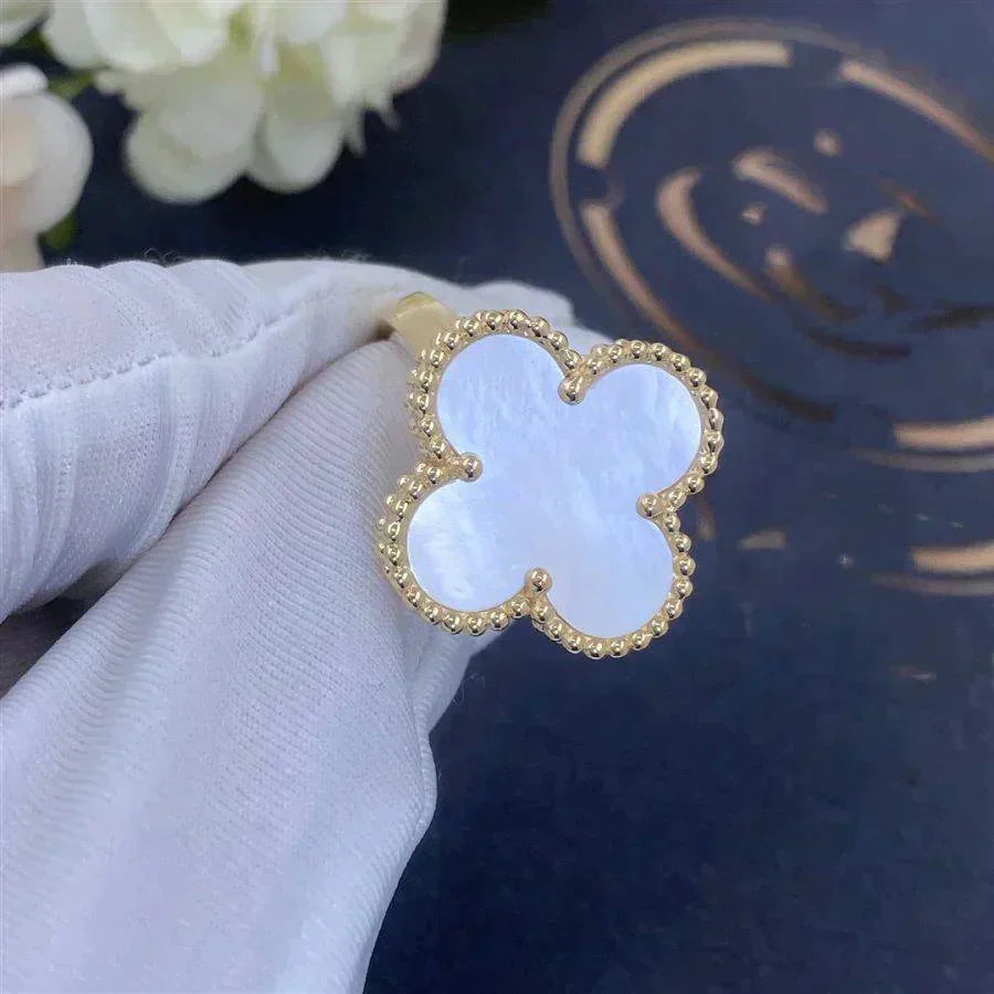 ¡®Lume Jewelry¡¯CLOVER WHITE MOP RING