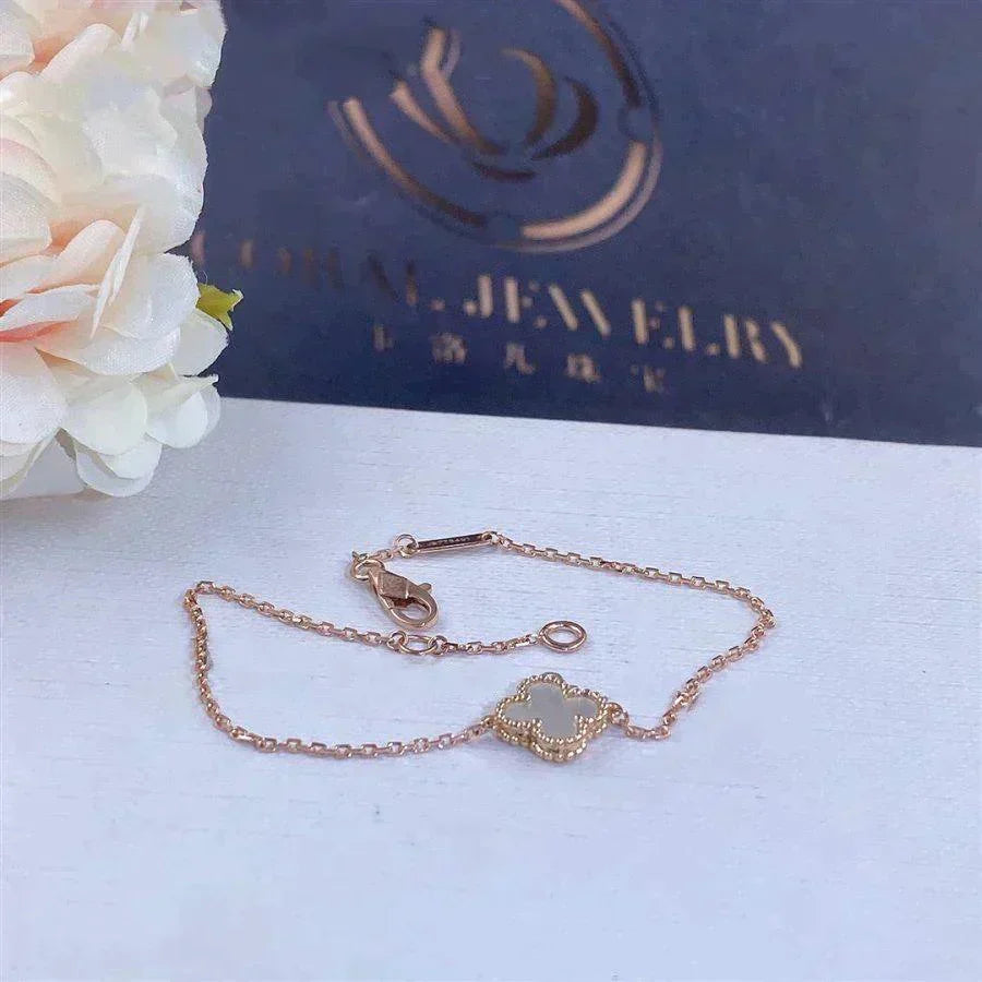 ¡®Lume Jewelry¡¯CLOVER WHITE MOP SINGLE FLOWER BRACELET