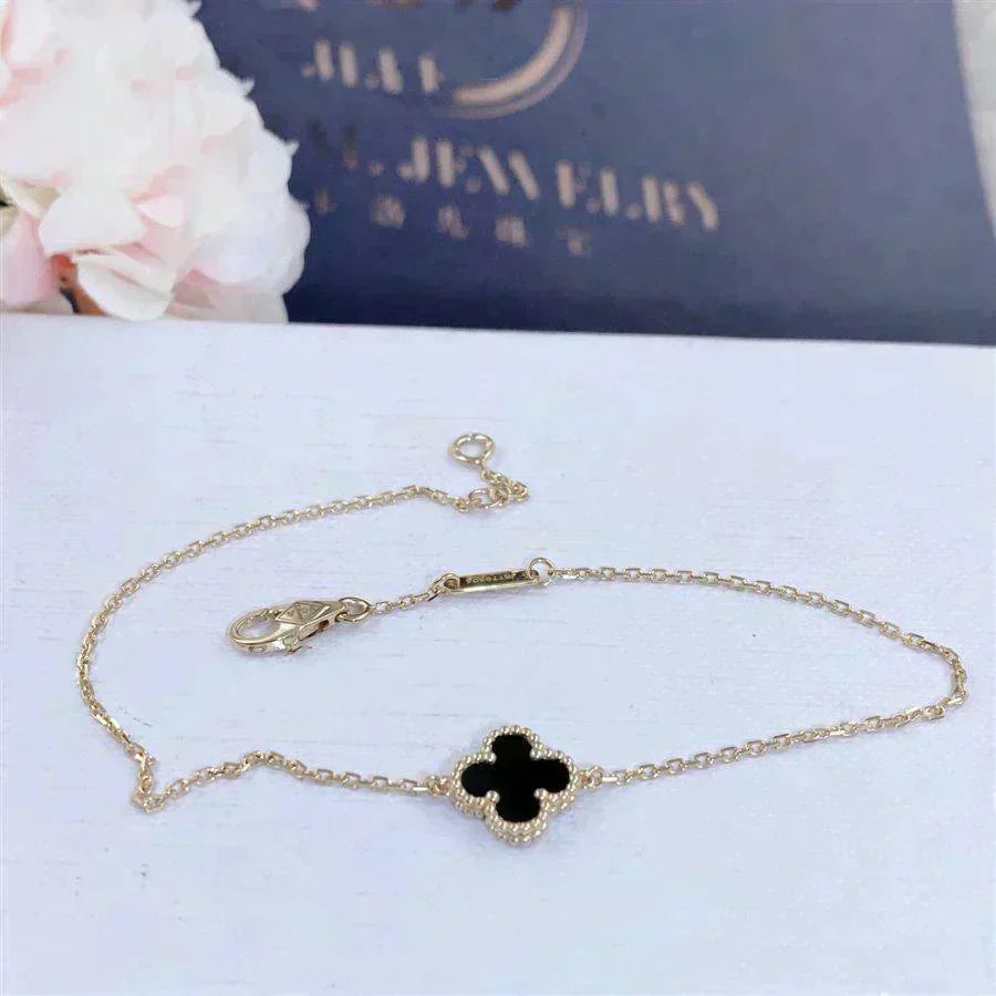 ¡®Lume Jewelry¡¯CLOVER ONYX SINGLE FLOWER BRACELET