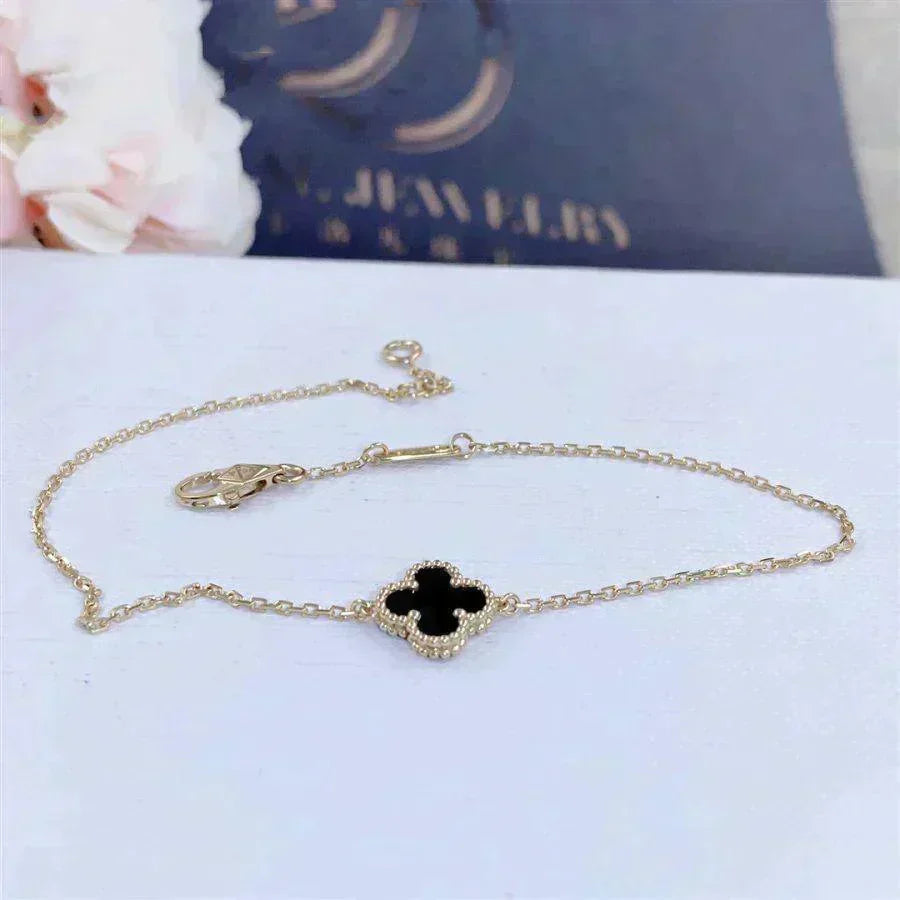 ¡®Lume Jewelry¡¯CLOVER ONYX SINGLE FLOWER BRACELET