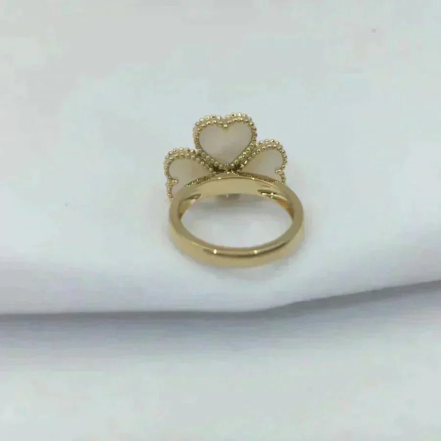 ¡®Lume Jewelry¡¯SWEET CLOVER WHITE MOP RING