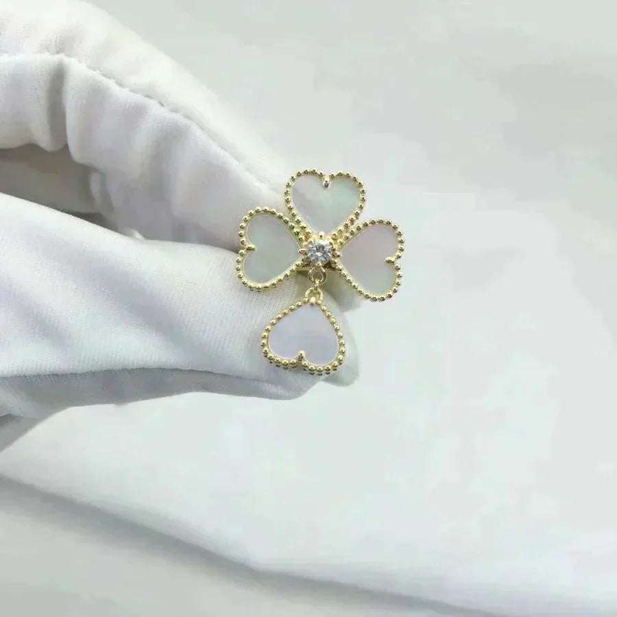 ¡®Lume Jewelry¡¯SWEET CLOVER WHITE MOP RING
