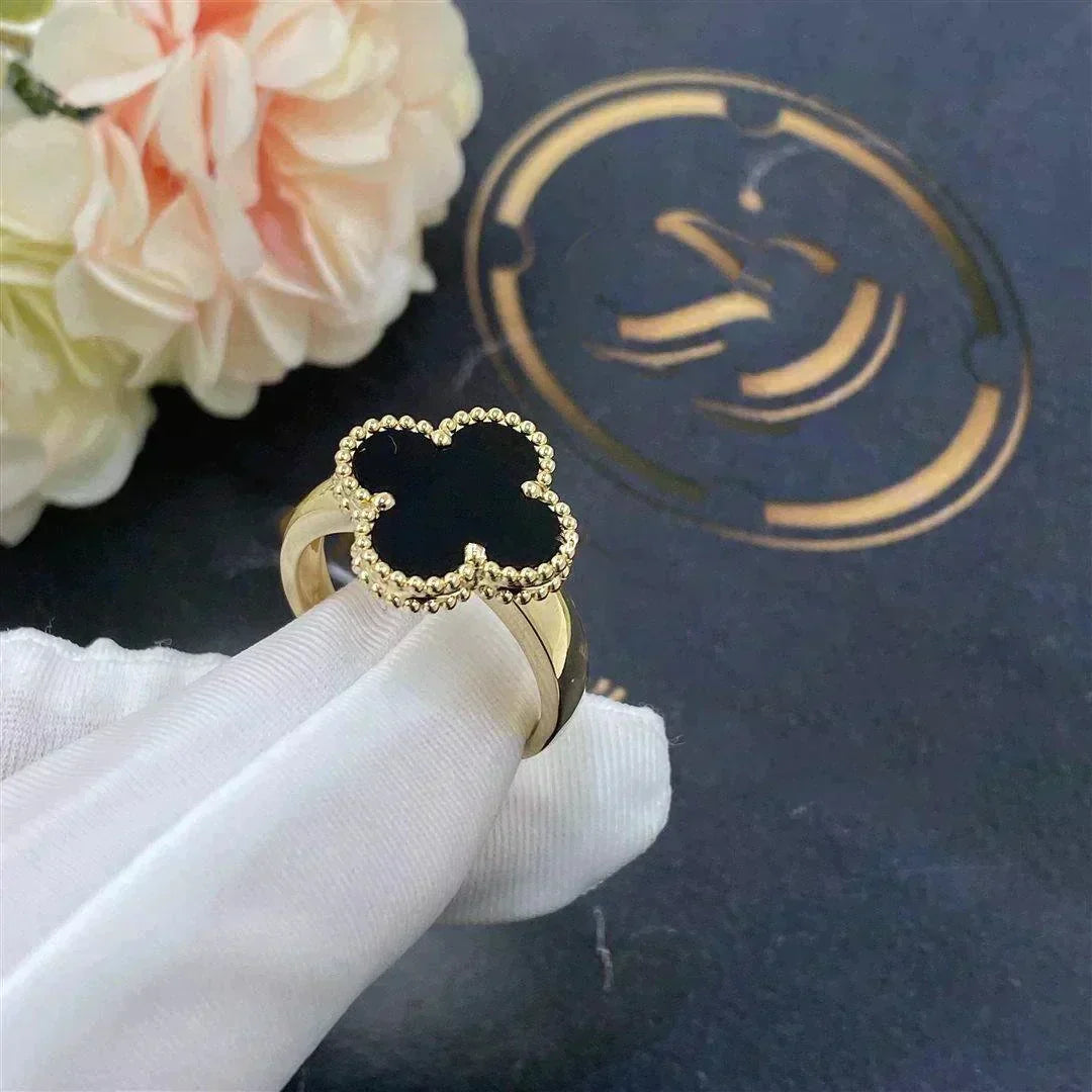 ¡®Lume Jewelry¡¯CLOVER ONYX RING