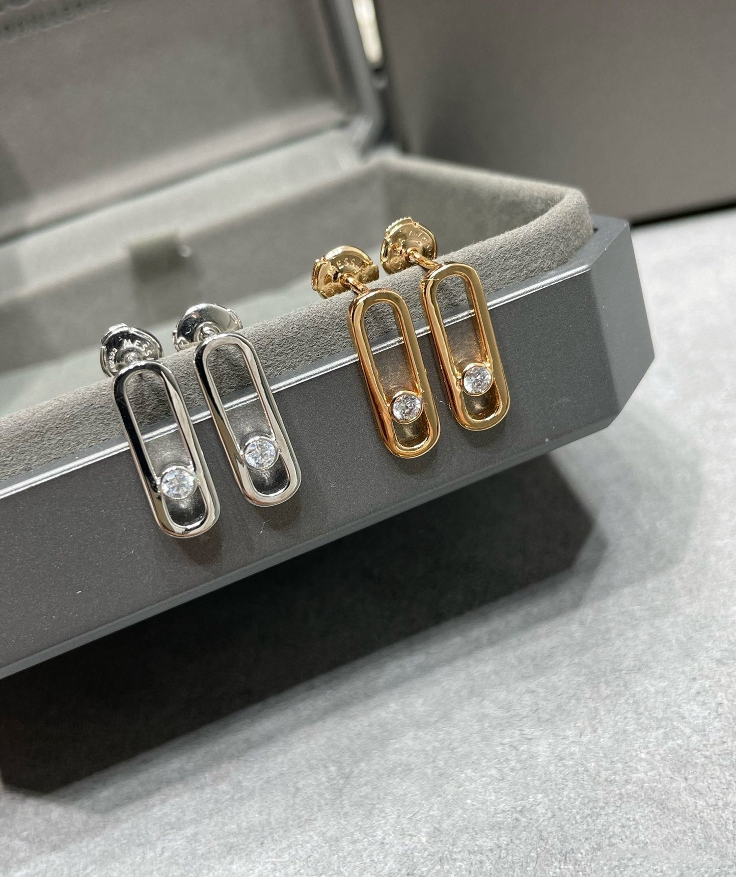 [Lume Jewelry]MOVE UNO SMALL 1 DIAMOND EARRINGS