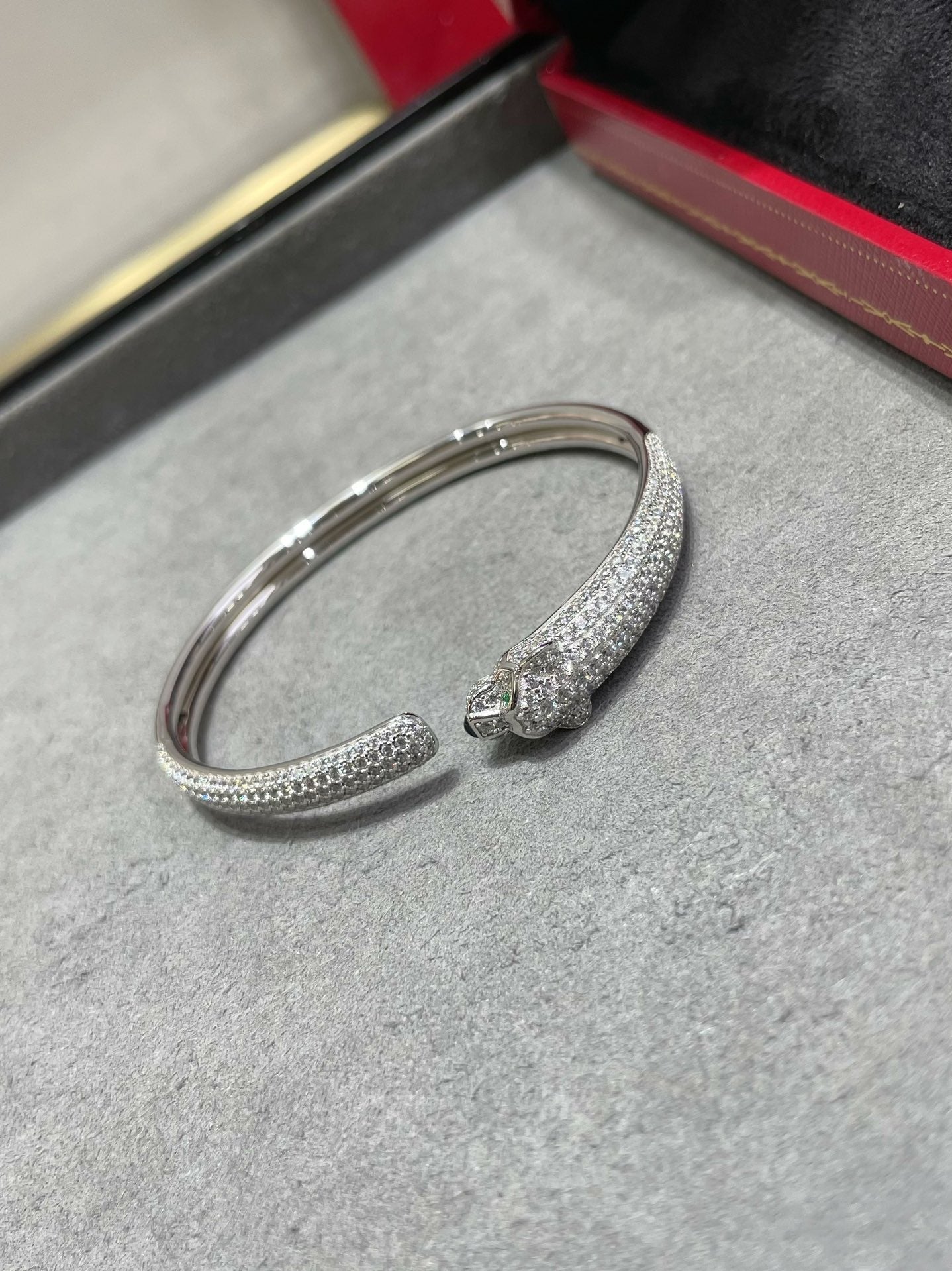 ¡®Lume Jewelry¡¯PANTHERE FULL DIAMOND OPEN BRACELET