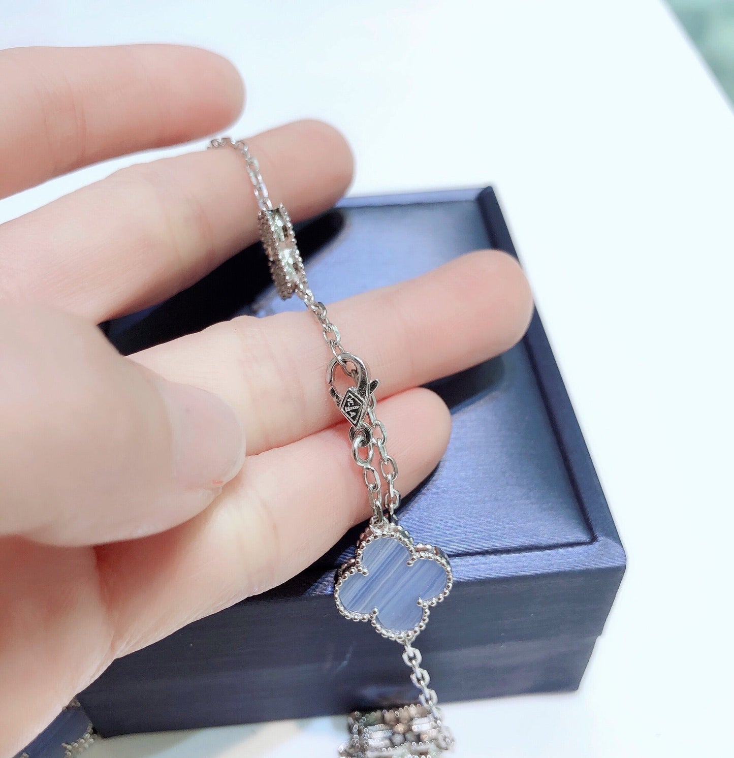 ¡®Lume Jewelry¡¯CLOVER 10 MOTIFS CHALCEDONY DIAMONDS SILVER NECKLACE